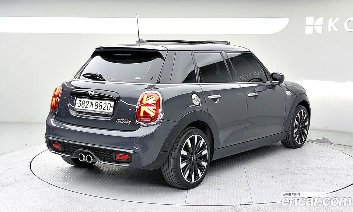 Mini Cooper 2020 2.0 автомат (гидро), фото 4 Mini Cooper 2020 2.0 автомат (гидро), фото 4