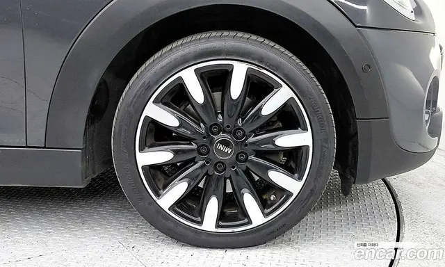 Mini Cooper 2020 2.0 автомат (гидро), миниатюра 5 Mini Cooper 2020 2.0 автомат (гидро), миниатюра 5