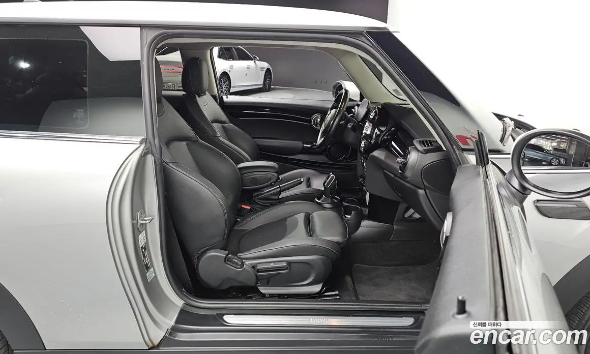 Mini Cooper 2023 1.5 автомат (гидро), фото 11