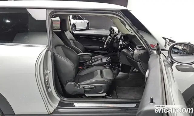 Mini Cooper 2023 1.5 автомат (гидро), миниатюра 11