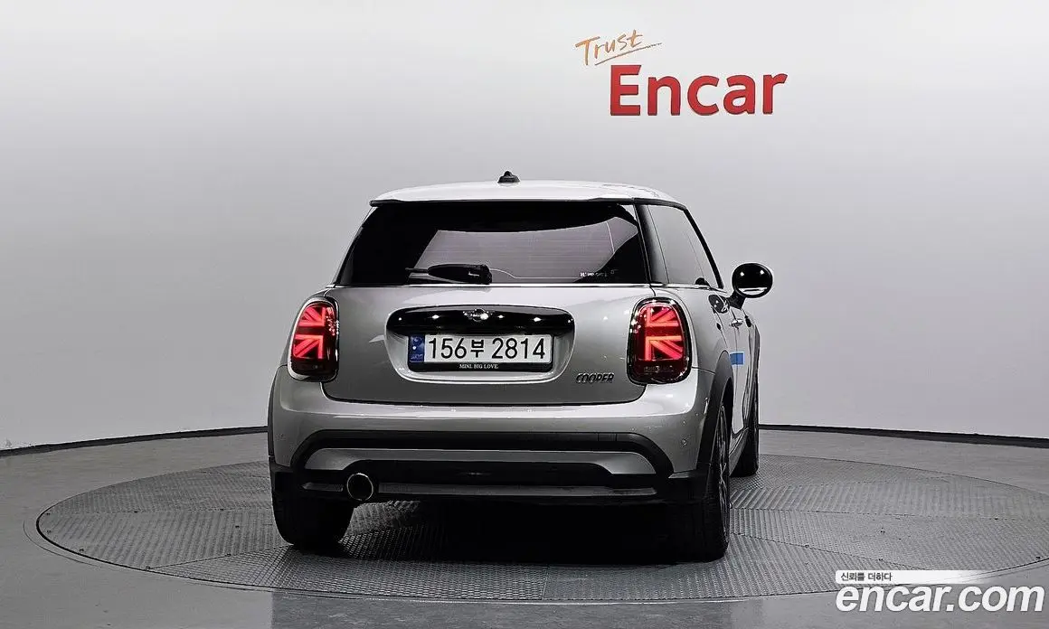 Mini Cooper 2023 1.5 автомат (гидро), фото 4