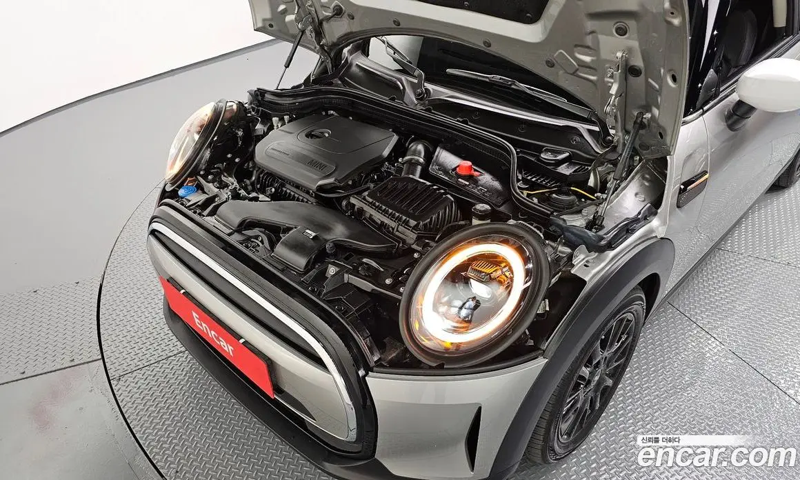 Mini Cooper 2023 1.5 автомат (гидро), фото 6