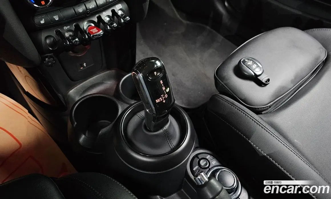 Mini Cooper 2023 1.5 автомат (гидро), фото 9