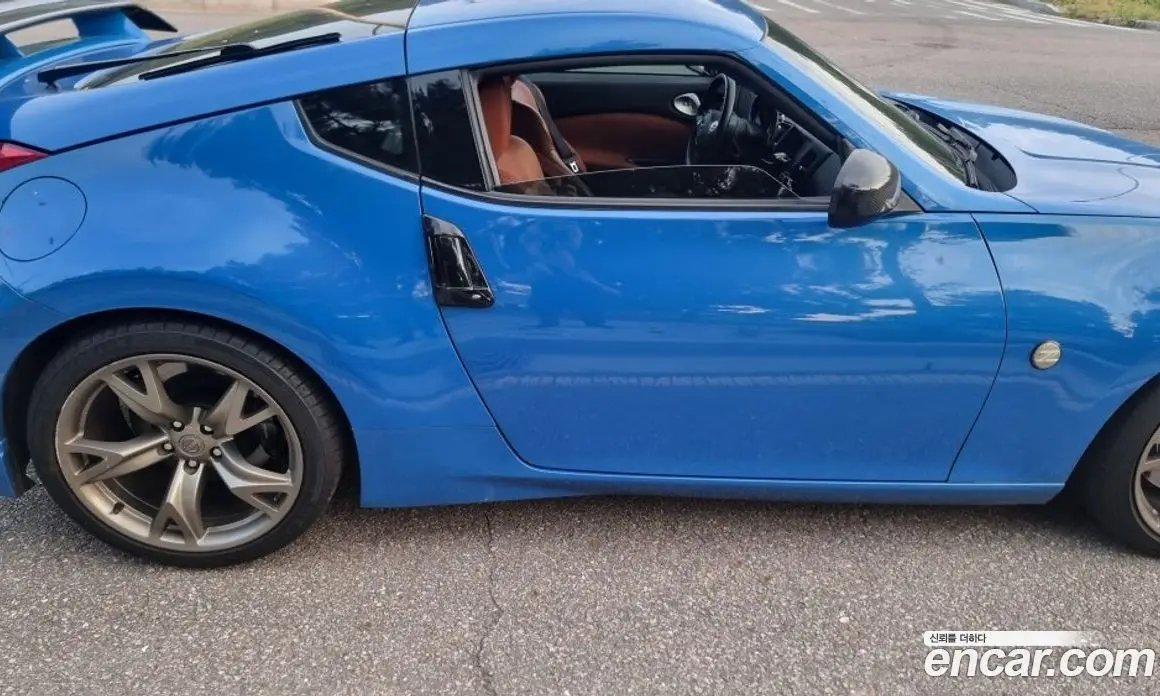 Nissan 370Z 2009 3.7 автомат (гидро), фото 6 Nissan 370Z 2009 3.7 автомат (гидро), фото 6