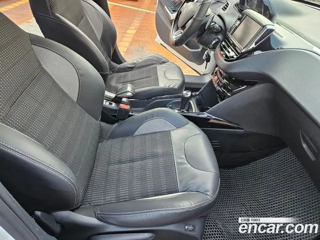 Peugeot 2008 2015 1.6 автомат (гидро), миниатюра 11 Peugeot 2008 2015 1.6 автомат (гидро), миниатюра 11