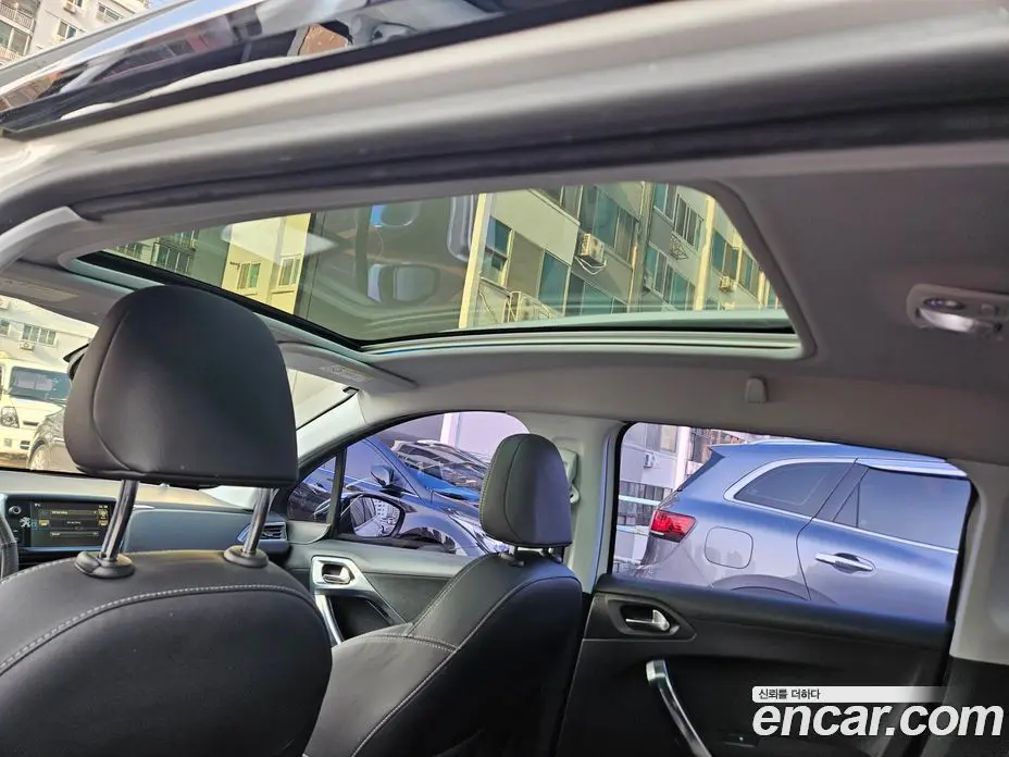 Peugeot 2008 2015 1.6 автомат (гидро), фото 14 Peugeot 2008 2015 1.6 автомат (гидро), фото 14