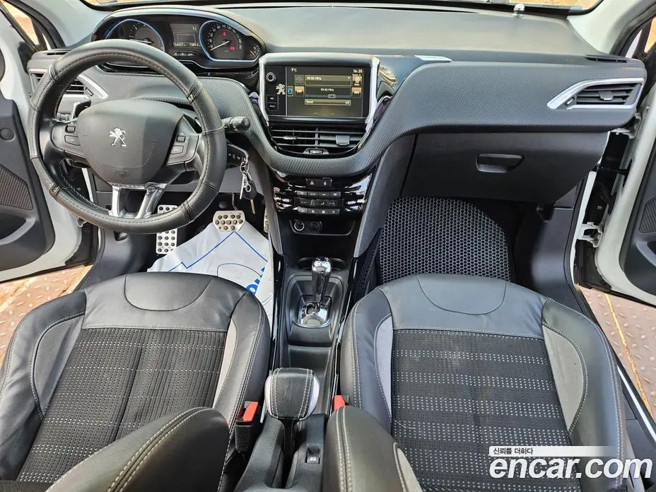 Peugeot 2008 2015 1.6 автомат (гидро), фото 9 Peugeot 2008 2015 1.6 автомат (гидро), фото 9
