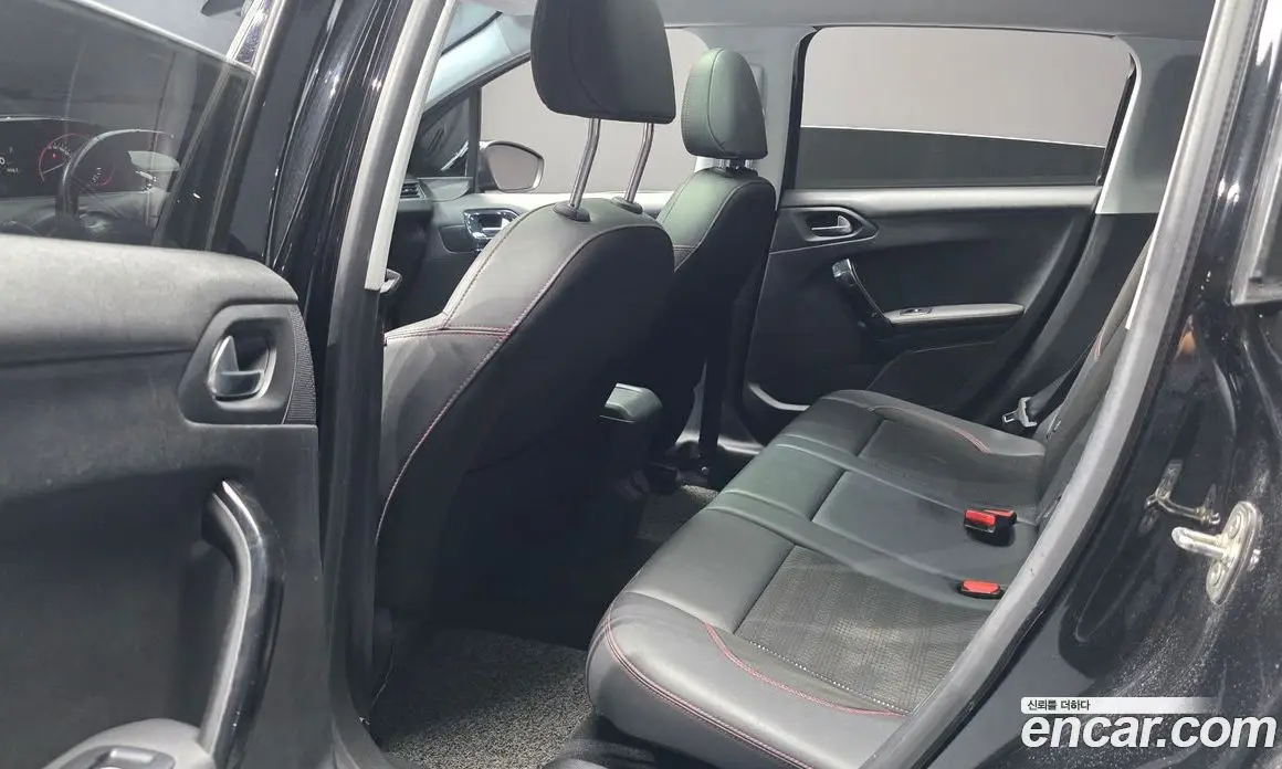 Peugeot 2008 2019 1.5 автомат (гидро), фото 18 Peugeot 2008 2019 1.5 автомат (гидро), фото 18