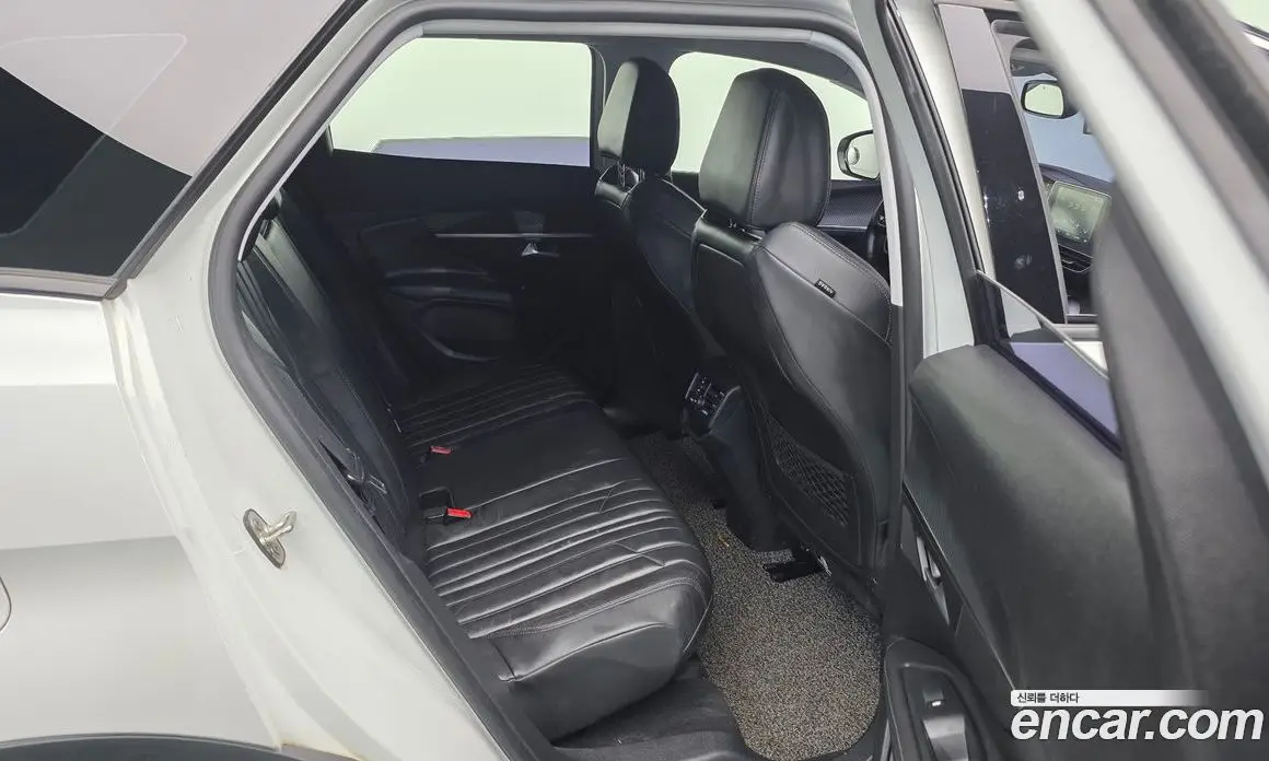 Peugeot 3008 2017 1.6 автомат (гидро), фото 12