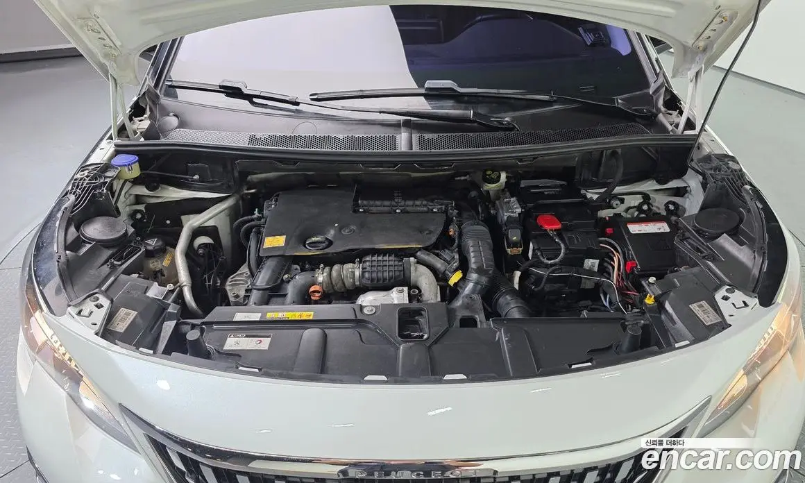 Peugeot 3008 2017 1.6 автомат (гидро), фото 6