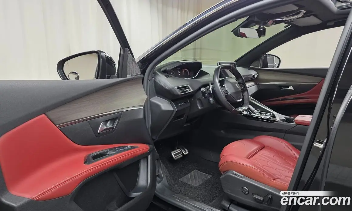Peugeot 5008 2023 1.5 автомат (гидро), фото 13