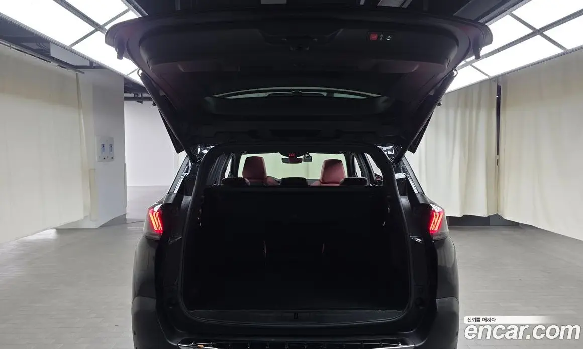 Peugeot 5008 2023 1.5 автомат (гидро), фото 24