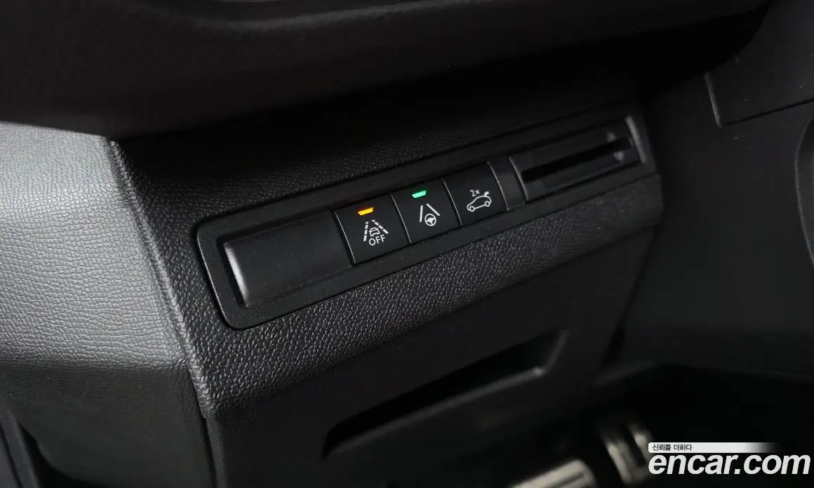 Peugeot 5008 2023 1.5 автомат (гидро), фото 26