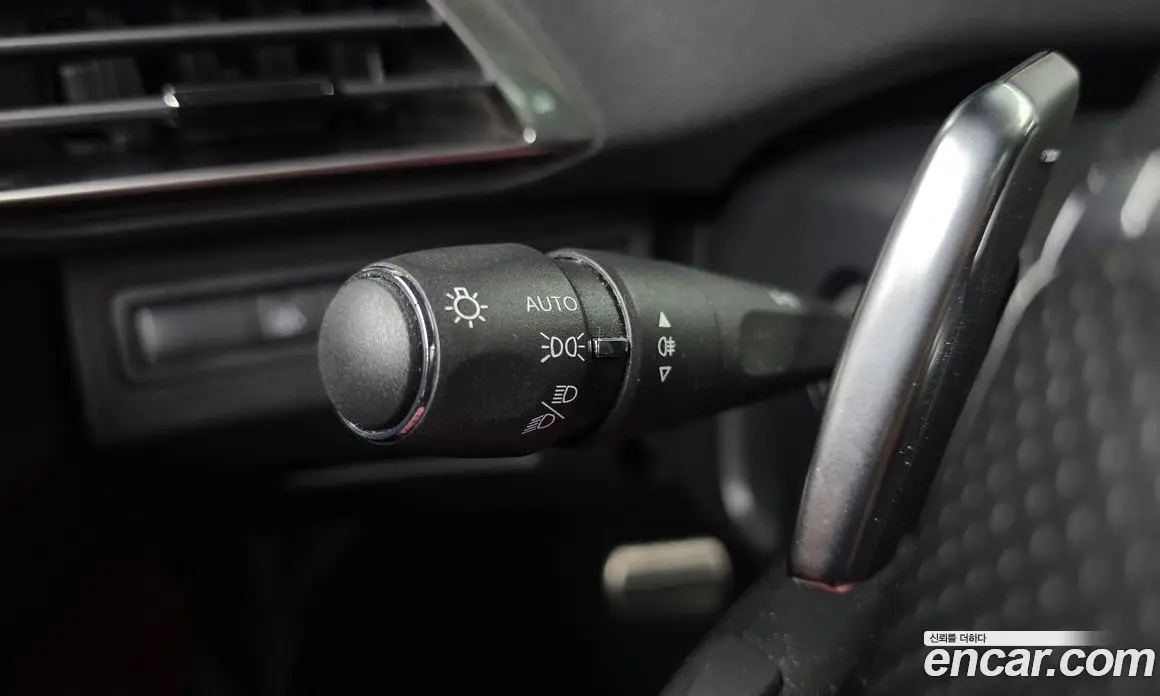 Peugeot 5008 2023 1.5 автомат (гидро), фото 28