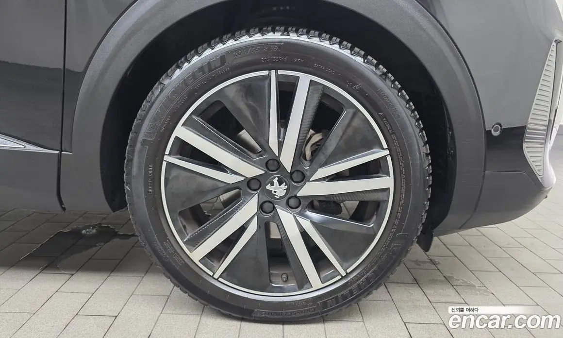 Peugeot 5008 2023 1.5 автомат (гидро), фото 7