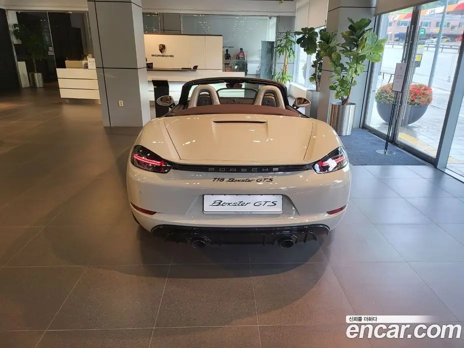 Porsche 718 2023 4.0 автомат (гидро), фото 3 Porsche 718 2023 4.0 автомат (гидро), фото 3