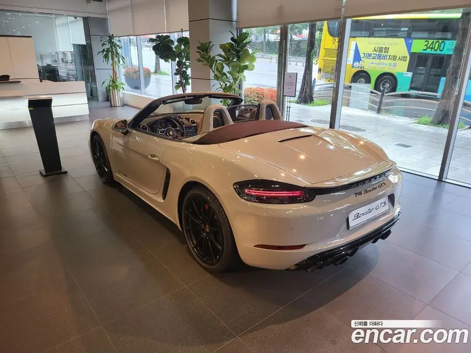 Porsche 718 2023 4.0 автомат (гидро), фото 6 Porsche 718 2023 4.0 автомат (гидро), фото 6