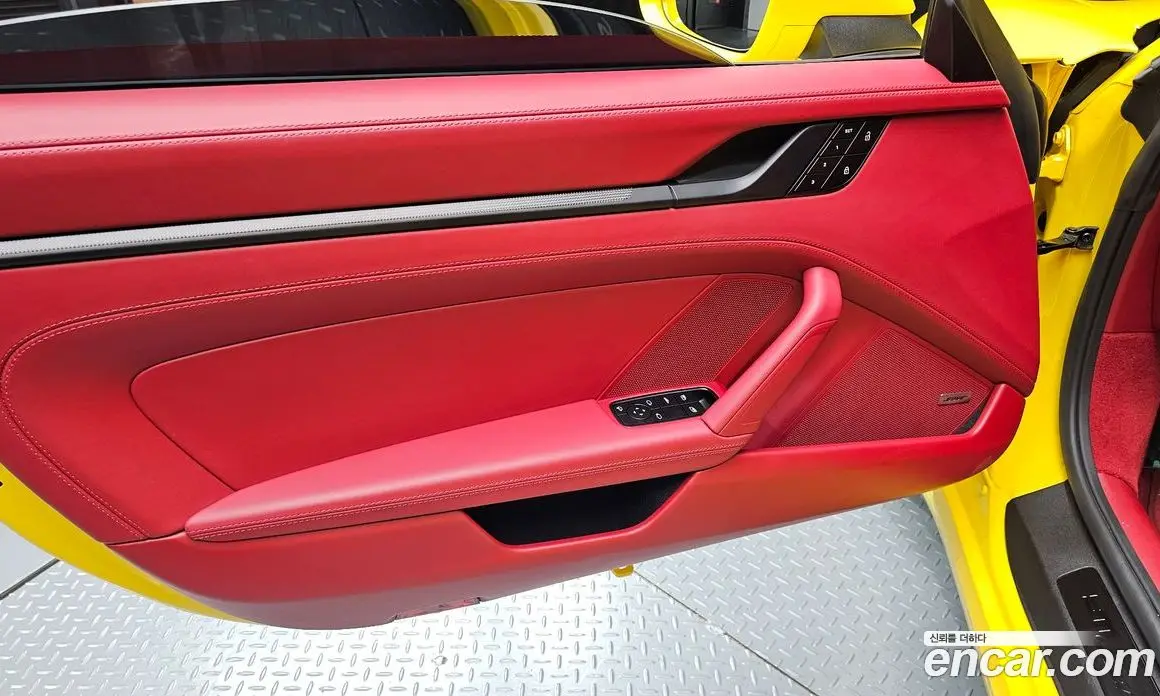 Porsche 911 2023 3.0 автомат (гидро), фото 14