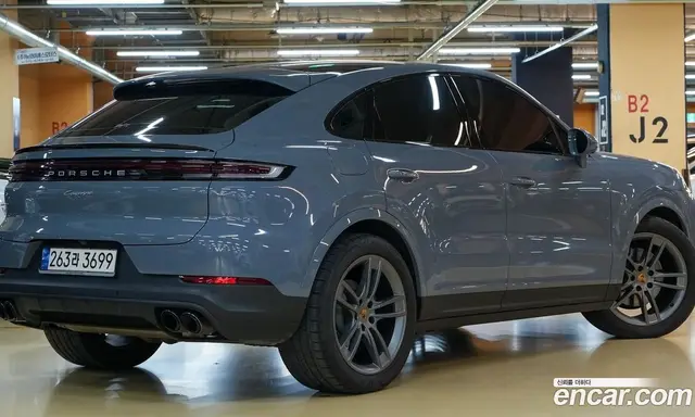 Porsche Cayenne 2023 3.0 автомат (гидро), миниатюра 2