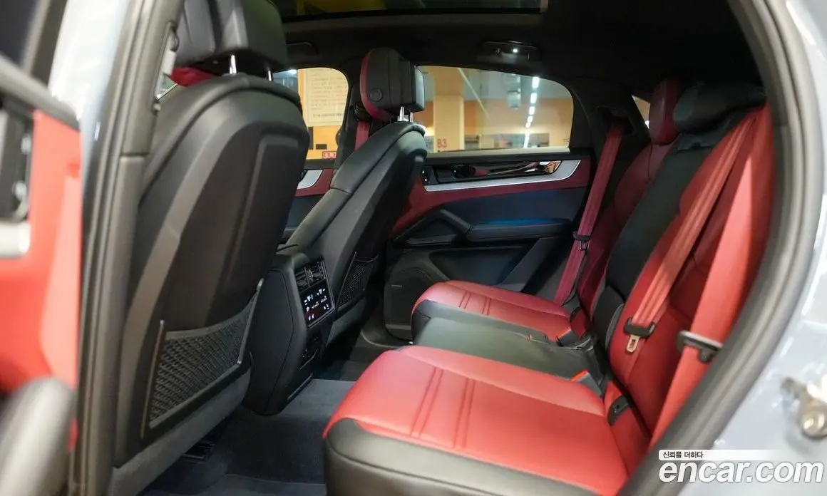 Porsche Cayenne 2023 3.0 автомат (гидро), фото 7