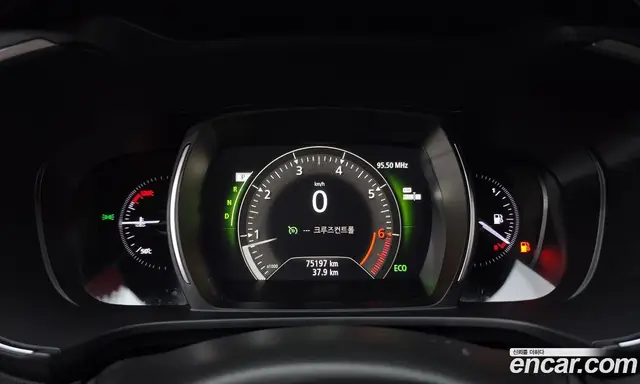 Renault (Samsung) QM6 2018 2.0 автомат (гидро), миниатюра 11 Renault (Samsung) QM6 2018 2.0 автомат (гидро), миниатюра 11