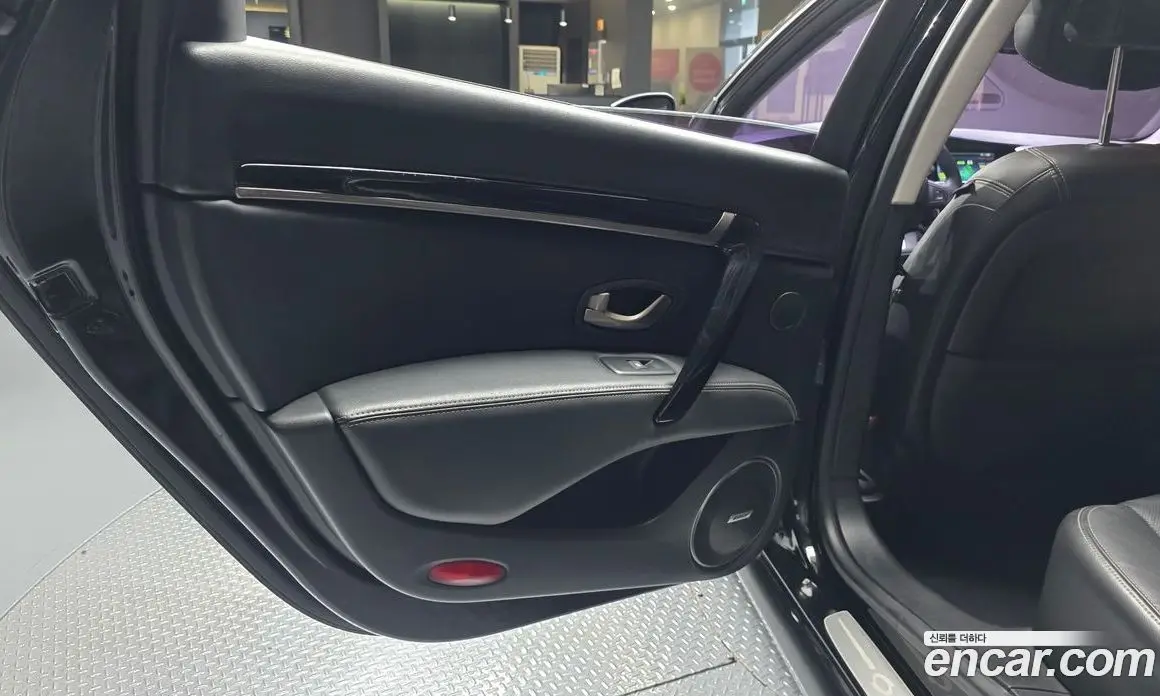 Renault (Samsung) SM7 2015 2.5 автомат (гидро), фото 15 Renault (Samsung) SM7 2015 2.5 автомат (гидро), фото 15
