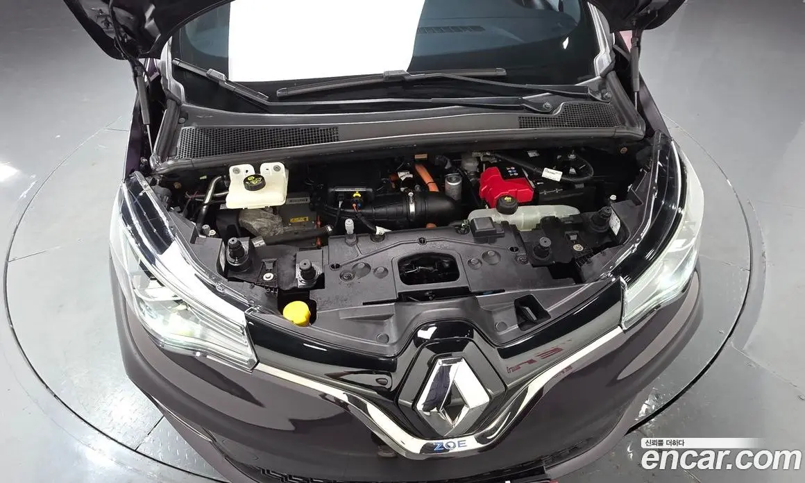 Renault (Samsung) Zoe 2021 0.2 автомат (гидро), фото 6 Renault (Samsung) Zoe 2021 0.2 автомат (гидро), фото 6