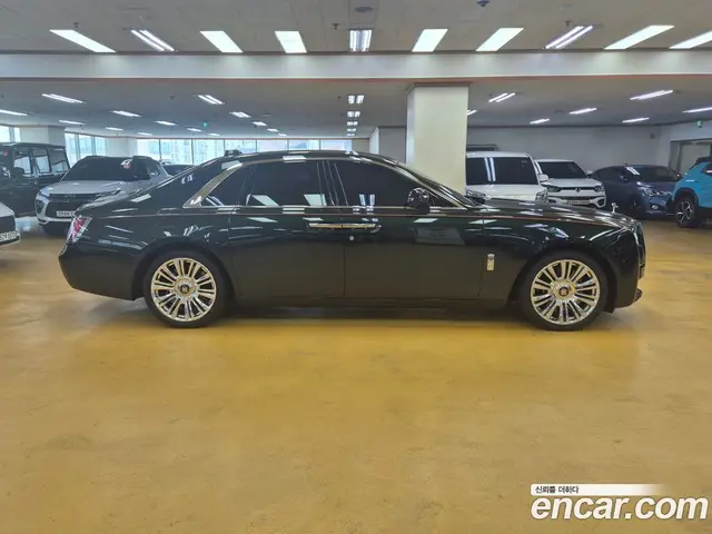 Rolls-Royce Ghost 2022 6.7 автомат (гидро), миниатюра 8 Rolls-Royce Ghost 2022 6.7 автомат (гидро), миниатюра 8