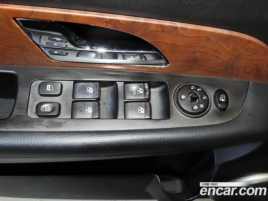 SsangYong Rexton 2016 2.2 автомат (гидро), фото 14 SsangYong Rexton 2016 2.2 автомат (гидро), фото 14