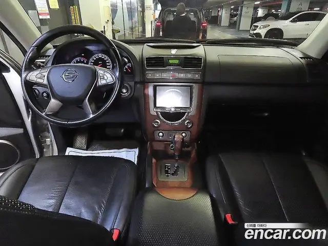 SsangYong Rexton 2016 2.2 автомат (гидро), миниатюра 10 SsangYong Rexton 2016 2.2 автомат (гидро), миниатюра 10
