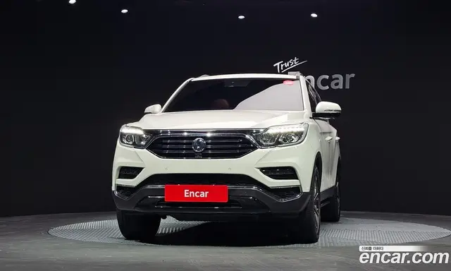 SsangYong Rexton 2017 2.2 автомат (гидро), миниатюра 3 SsangYong Rexton 2017 2.2 автомат (гидро), миниатюра 3