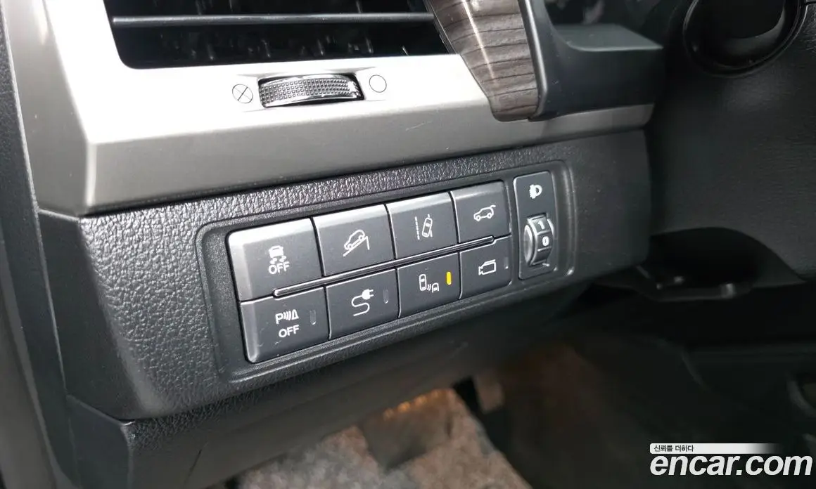 SsangYong Rexton 2018 2.2 автомат (гидро), фото 17 SsangYong Rexton 2018 2.2 автомат (гидро), фото 17