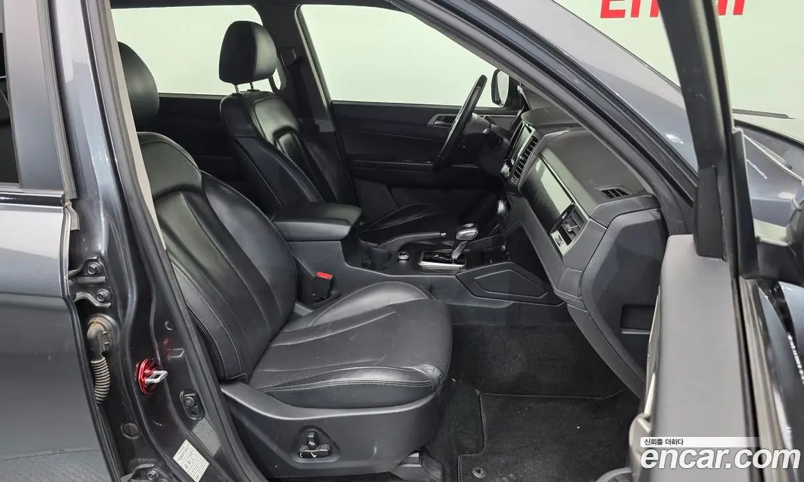 SsangYong Rexton 2018 2.2 автомат (гидро), фото 17