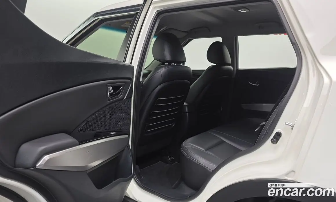 SsangYong TIBOLI 2015 1.6 автомат (гидро), фото 17 SsangYong TIBOLI 2015 1.6 автомат (гидро), фото 17