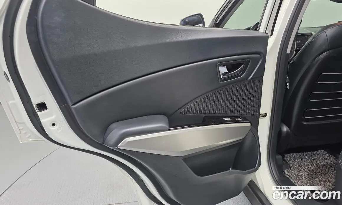 SsangYong TIBOLI 2016 1.6 автомат (гидро), фото 15 SsangYong TIBOLI 2016 1.6 автомат (гидро), фото 15