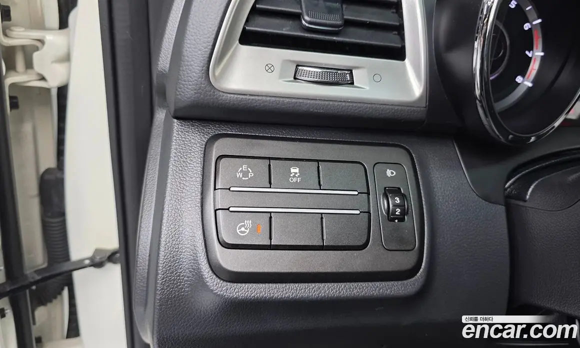SsangYong TIBOLI 2016 1.6 автомат (гидро), фото 18 SsangYong TIBOLI 2016 1.6 автомат (гидро), фото 18