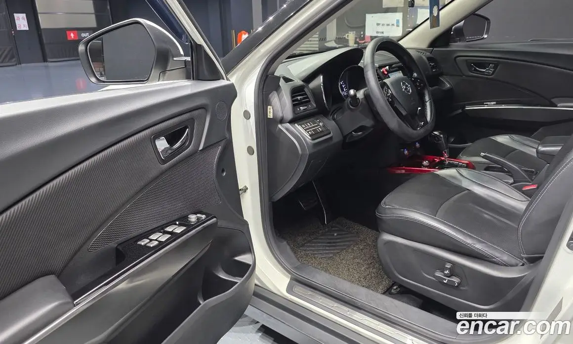 SsangYong TIBOLI 2018 1.6 автомат (гидро), фото 10
