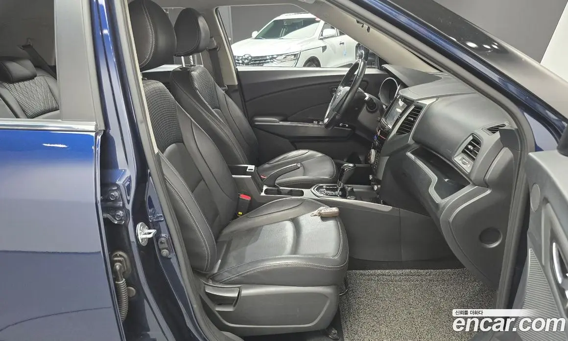 SsangYong TIBOLI 2018 1.6 автомат (гидро), фото 17