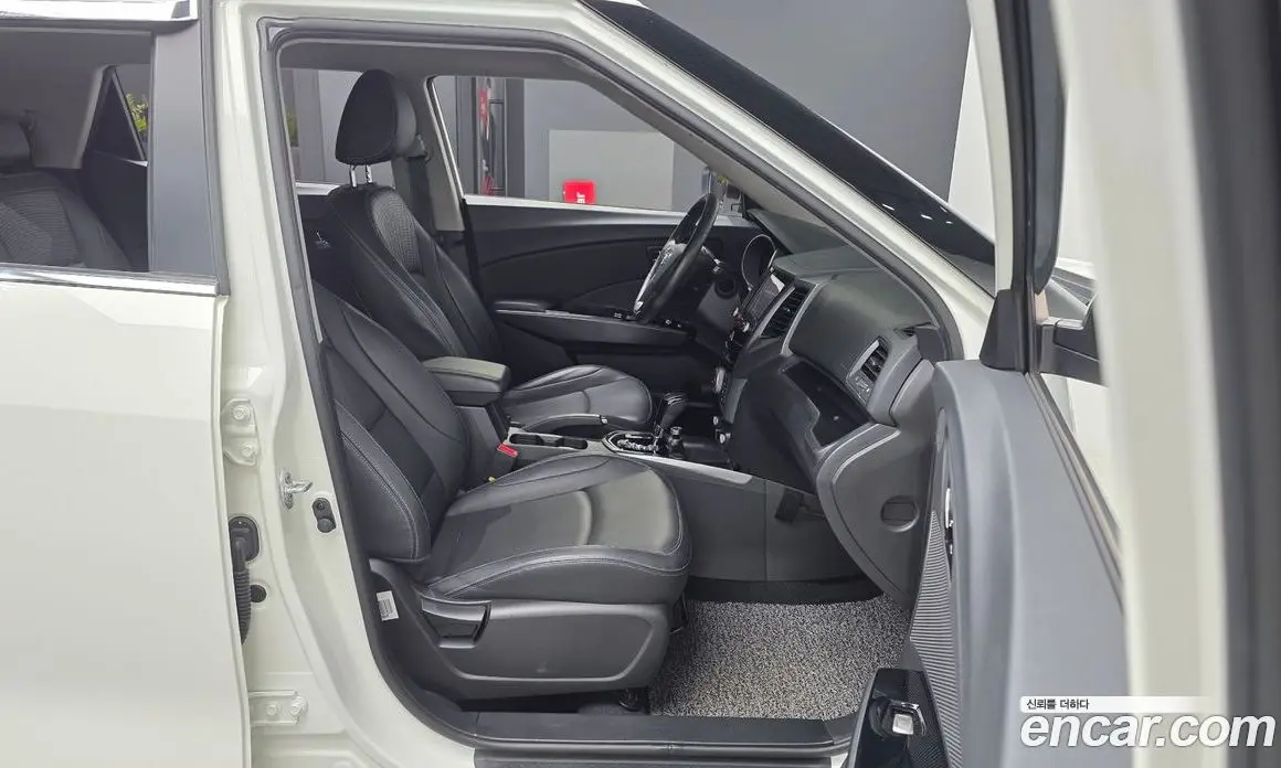 SsangYong TIBOLI 2018 1.6 автомат (гидро), фото 17