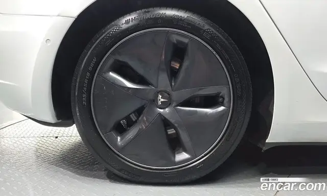 Tesla Model 3 2020 0.1 автомат (гидро), миниатюра 5 Tesla Model 3 2020 0.1 автомат (гидро), миниатюра 5