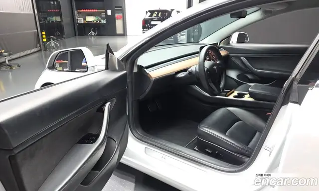 Tesla Model 3 2020 0.1 автомат (гидро), миниатюра 10 Tesla Model 3 2020 0.1 автомат (гидро), миниатюра 10