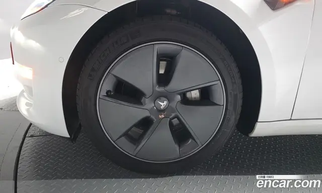 Tesla Model 3 2022 0.2 автомат (гидро), миниатюра 4 Tesla Model 3 2022 0.2 автомат (гидро), миниатюра 4