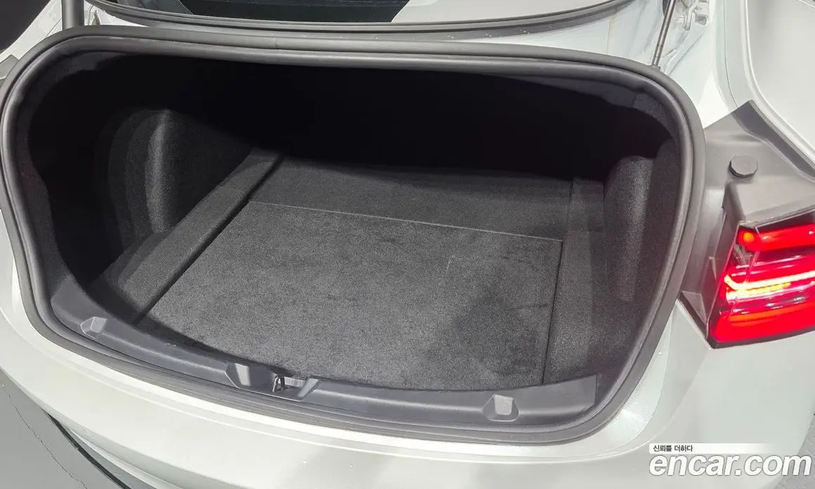Tesla Model 3 2022 0.2 автомат (гидро), фото 31 Tesla Model 3 2022 0.2 автомат (гидро), фото 31