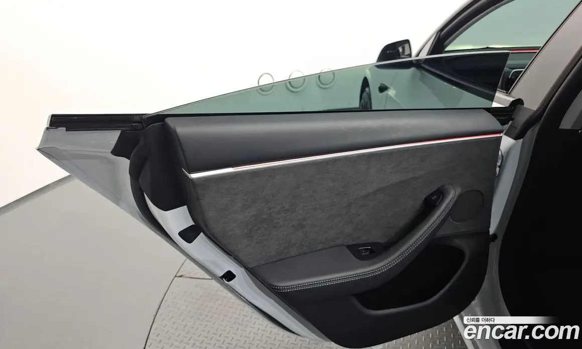 Tesla Model 3 2024 0.2 автомат (гидро), фото 15 Tesla Model 3 2024 0.2 автомат (гидро), фото 15