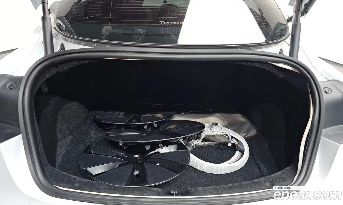 Tesla Model 3 2024 0.2 автомат (гидро), фото 25 Tesla Model 3 2024 0.2 автомат (гидро), фото 25