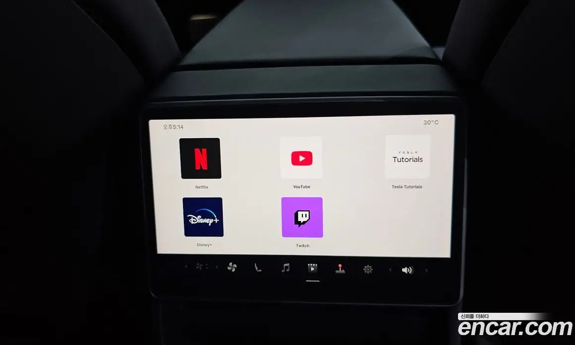 Tesla Model 3 2024 0.2 автомат (гидро), фото 32 Tesla Model 3 2024 0.2 автомат (гидро), фото 32