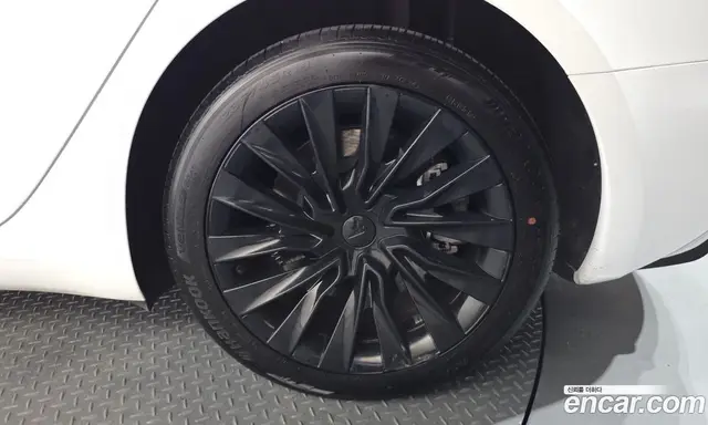 Tesla Model 3 2024 0.2 автомат (гидро), миниатюра 7 Tesla Model 3 2024 0.2 автомат (гидро), миниатюра 7