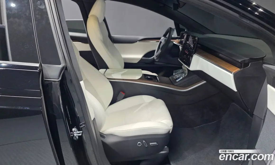 Tesla Model X 2023 0.3 автомат (гидро), фото 11 Tesla Model X 2023 0.3 автомат (гидро), фото 11