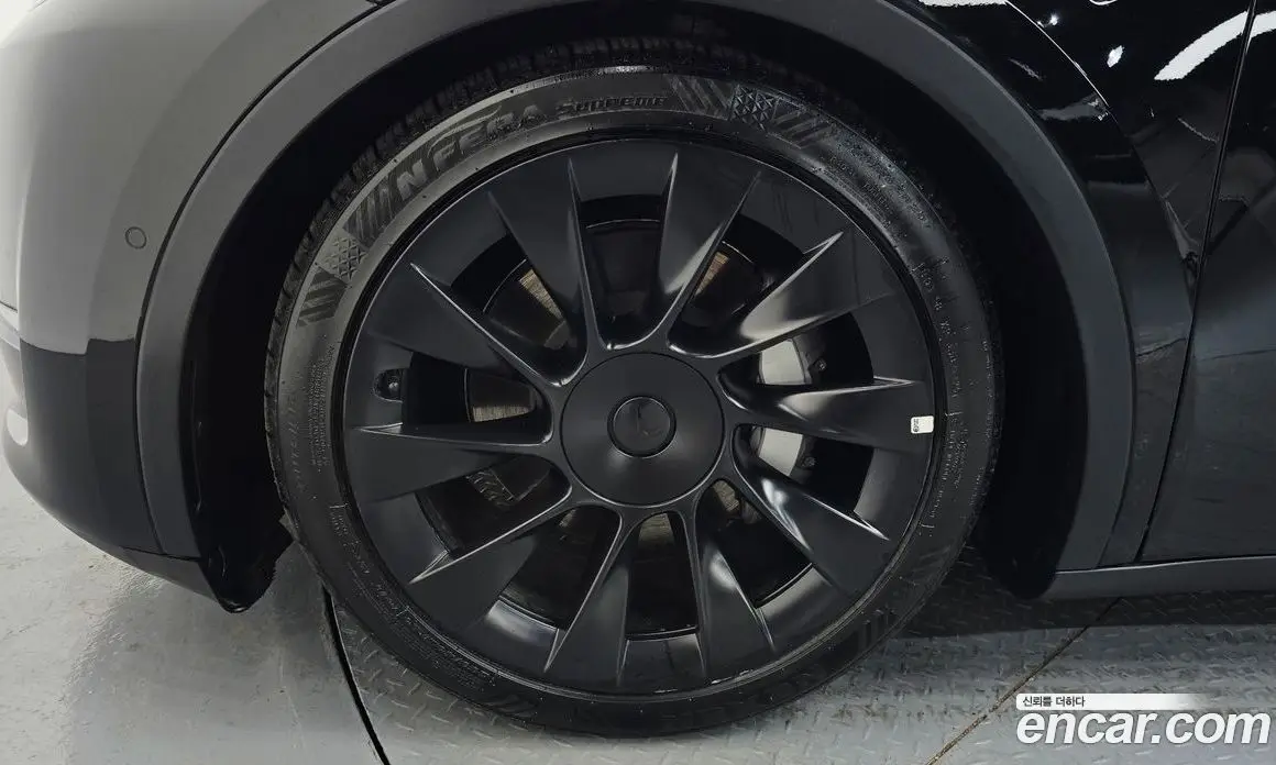 Tesla Model Y 2022 0.2 автомат (гидро), фото 5