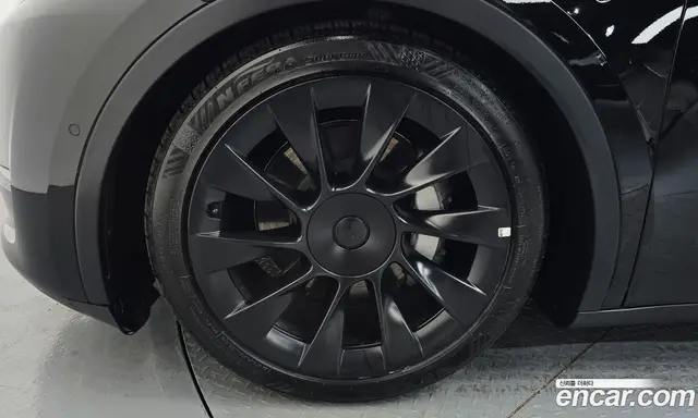 Tesla Model Y 2022 0.2 автомат (гидро), миниатюра 5